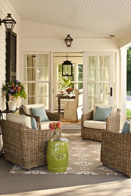 How to Cozy Up Your Front Porch