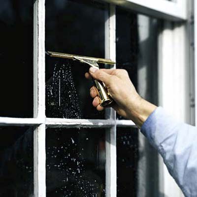 Window cleaning, window cleaning tips, how to clean windows, easy window cleaning, popular pin, cleaning tips, cleaning hacks, window cleaning ideas.
