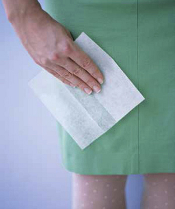 Dryer sheets, how to use dryer sheets, unique uses for dryer sheets, popular pin, cleaning hacks, clean home, clean tips.