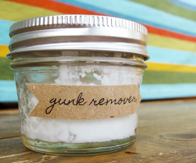 6 Tips for Getting the Stubborn Kitchen Grease off Your ...