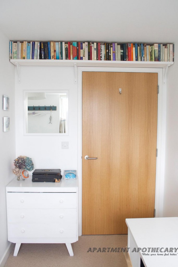 How to save space in a small bedroom