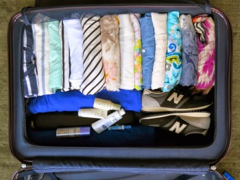 17-must-know-hacks-for-holiday-travelers4