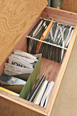 20-ways-to-reduce-clutter-with-tension-rods14