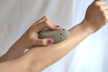 10-genius-uses-for-pumice-stones8