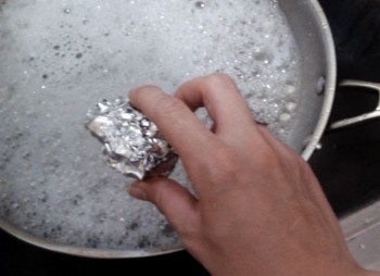 10-unheard-of-ways-to-use-aluminum-foil