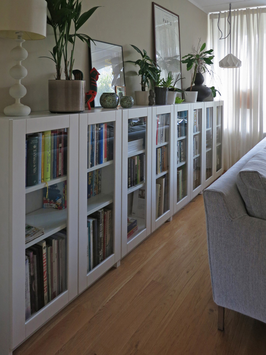 49-simple-but-smart-living-room-storage-ideas-3