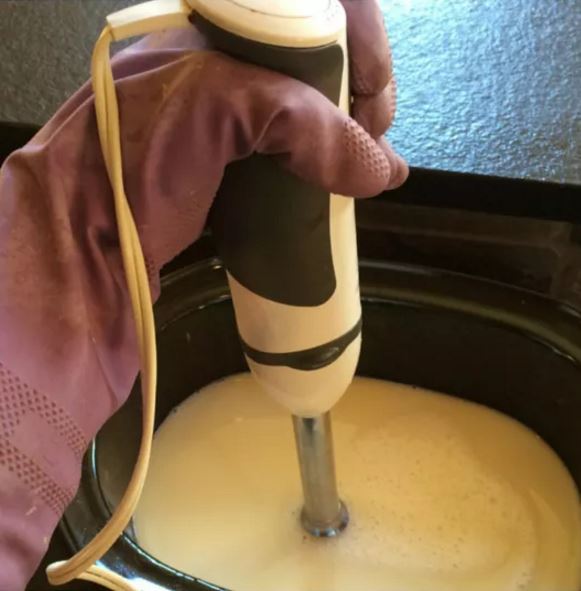 How to Make Homemade Liquid Soap3