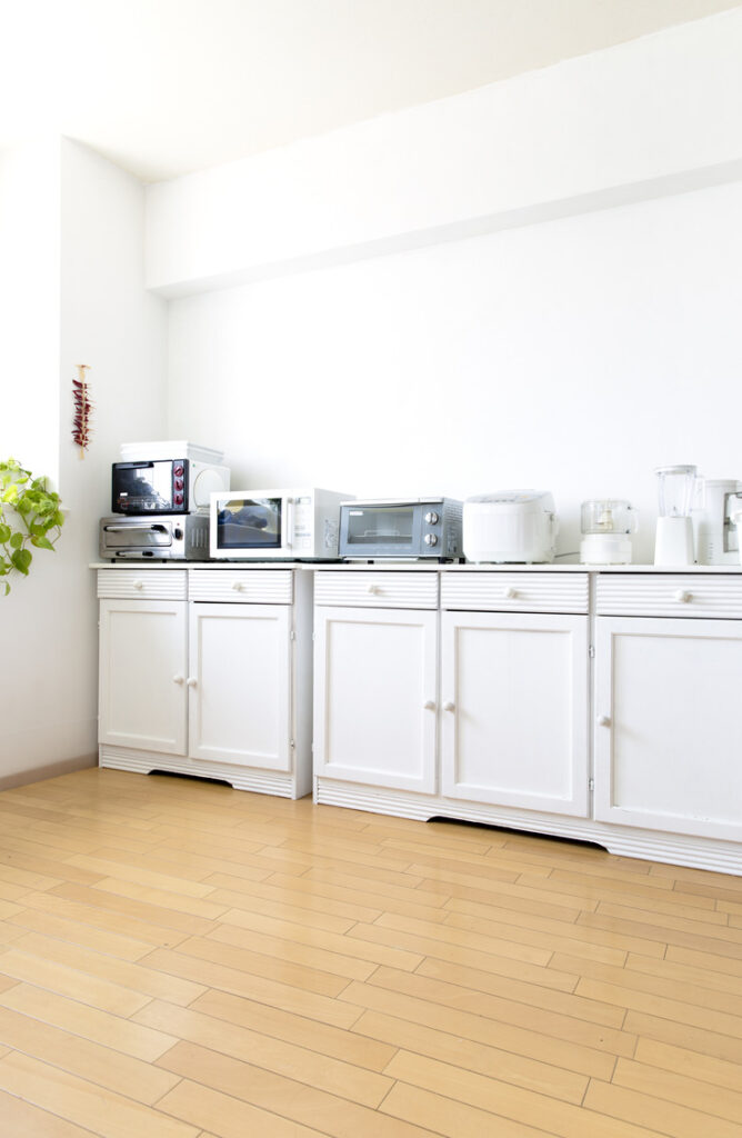 Do you have having things on your counter? Here are some tips and tricks to hide your small appliances.