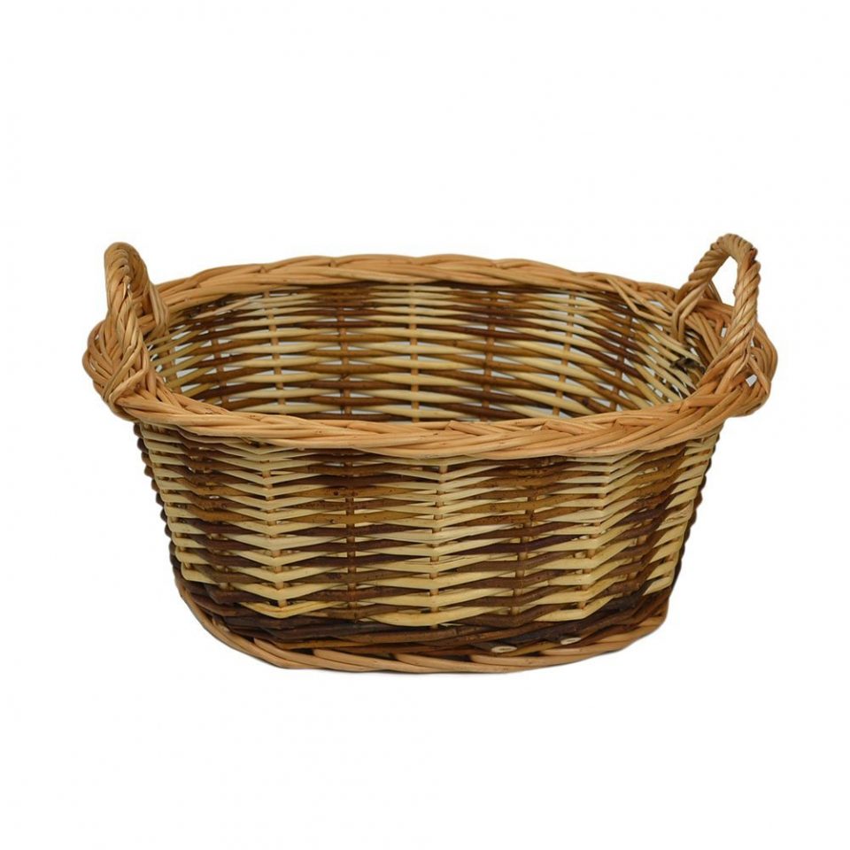 How to Remove Dust From Wicker Baskets Wrapped in Rust
