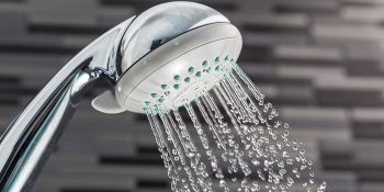 How to Clean a Yucky Showerhead| Showerhead Cleaning, Showerhead Cleaning Ideas, Showerhead Cleaner, Cleaning, Cleaning Tips, Cleaning Hacks, Cleaning Schedule #ShowerHeadCleaning #ShowerheadCleaner #Cleaning #CleaningTips #CleaningHacks