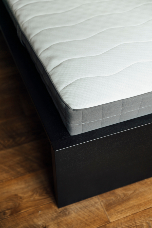 Mattress cleaning with baking soda is an easy way to freshen up your mattress! When you use baking soda, hydrogen peroxide and essential oils to clean your mattress, you'll enjoy a better smelling mattress. You will love these mattress cleaning tips!