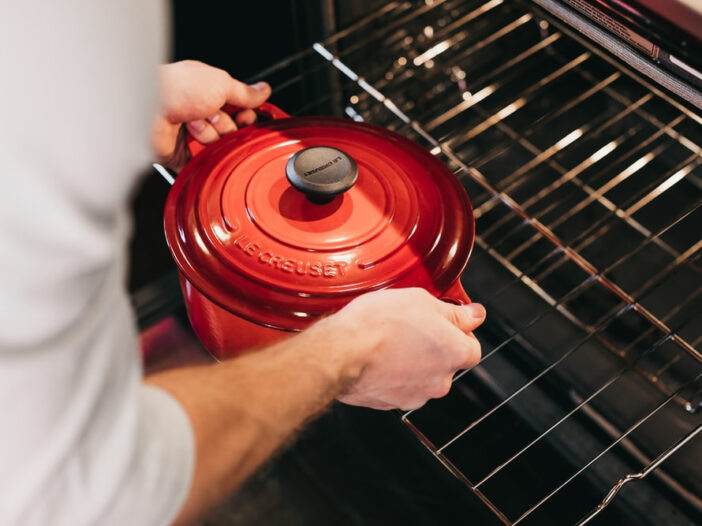 Cleaning oven racks with baking soda