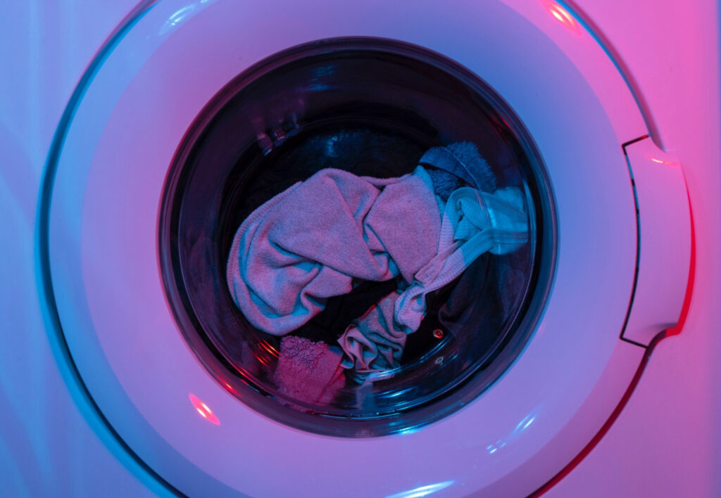 Essential Oils for Laundry – An Economic Recipe to Make Your Life Easier  (and Toxin-free) - Wrapped in Rust